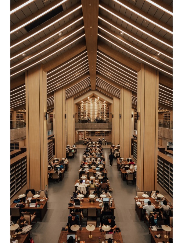 大學(xué)圖書館設(shè)計(jì)