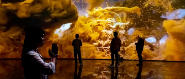 耗資9億的寧波彌勒數字博物館！年輕人在這里拜佛許愿?。。? />
</p>
<p>
	　　這一幕，正在寧波彌勒博物館頻頻上演。我們不禁要問：博物館，何時成了年輕人的新寺廟?
</p>
<p>
	　　耗資9億的寧波彌勒數字博物館!年輕人在這里拜佛許愿!!!
</p>
<p>
	　　從“參觀”到“許愿”：一場錯位的文化狂歡?
</p>
<p>
	　　表面上看，在博物館拜佛許愿，像是一場充滿錯位感的幽默行為藝術。但深究其里，這恰恰精準命中了當代年輕人的三個核心需求：
</p>
<p style=